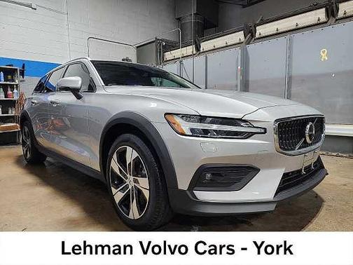 2024 Volvo V60 Cross Country Plus