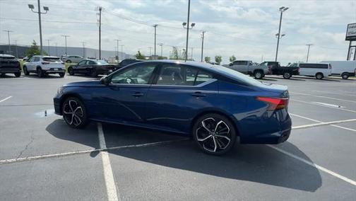 2023 Nissan Altima SR FWD