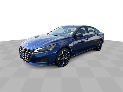 2023 Nissan Altima SR FWD