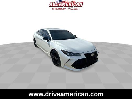 2022 Toyota Avalon Hybrid XSE