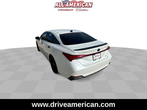 2022 Toyota Avalon Hybrid XSE