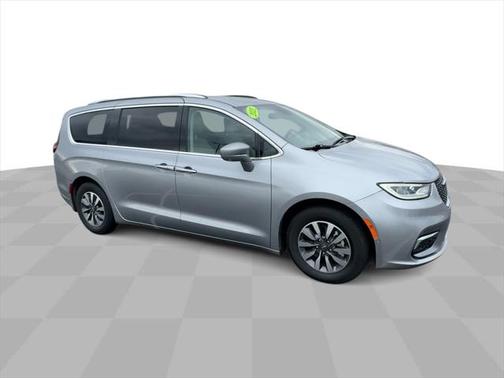 2021 Chrysler Pacifica Hybrid Touring L