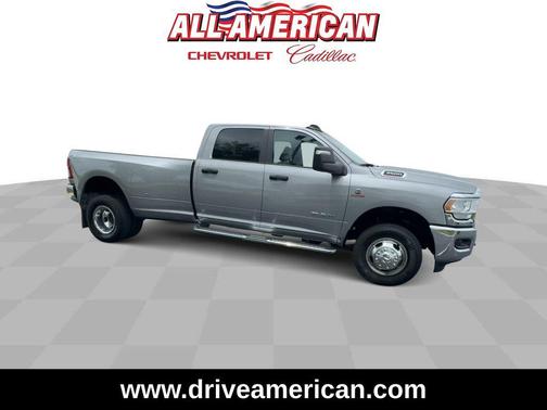 2024 RAM 3500 Big Horn Crew Cab 4x4 8' Box