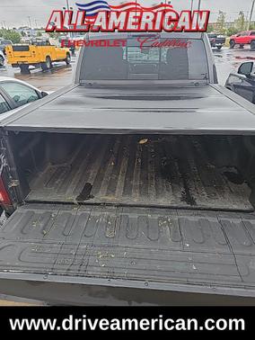 2017 RAM 1500 Night Crew Cab 4x4 5'7' Box