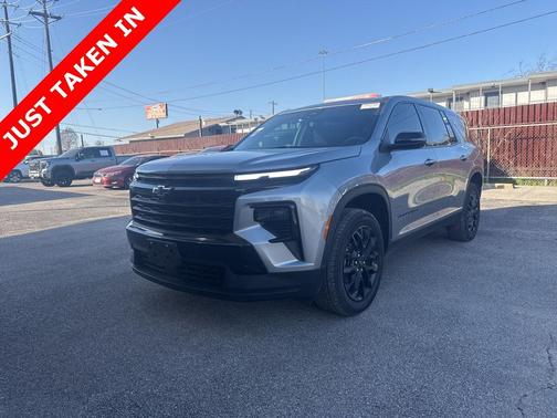 2024 Chevrolet Traverse LS