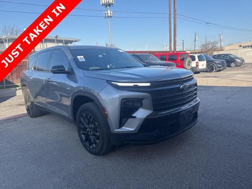 2024 Chevrolet Traverse LS