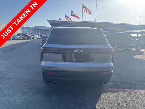 2024 Chevrolet Traverse LS