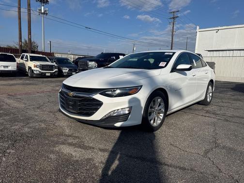 2022 Chevrolet Malibu FWD LT