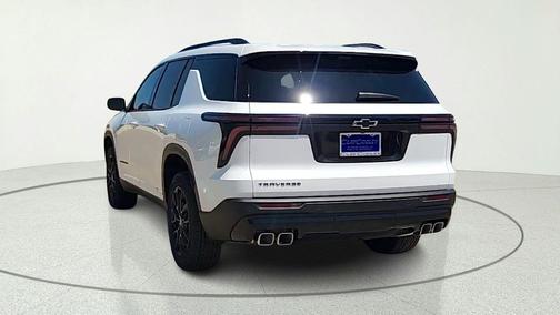 Summit White 2026 Chevrolet Traverse LT