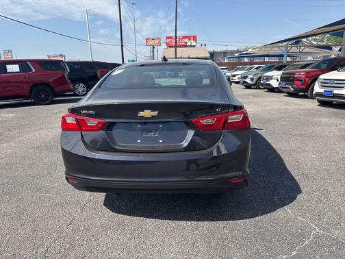 Dark Ash Metallic 2023 Chevrolet Malibu FWD 1LT