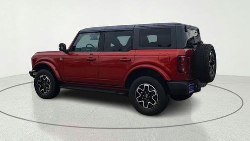 Hot Pepper Red Metallic Tinted Clearcoat 2022 Ford Bronco Outer Banks