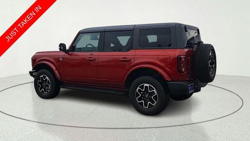 Hot Pepper Red Metallic Tinted Clearcoat 2022 Ford Bronco Outer Banks