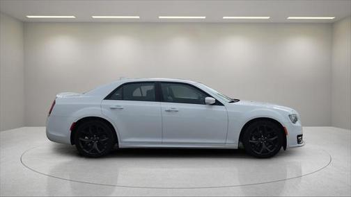 2022 Chrysler 300 S