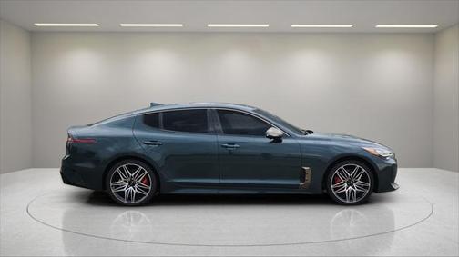 2022 Kia Stinger GT2