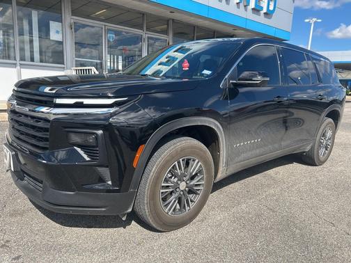 2024 Chevrolet Traverse LS