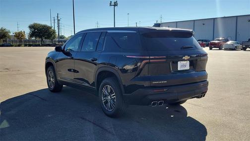 2024 Chevrolet Traverse LS