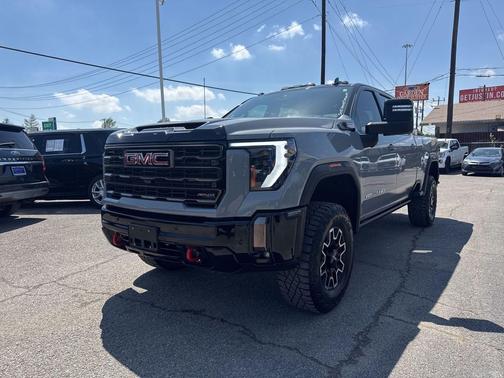 Thunderstorm Gray 2024 GMC Sierra 2500 AT4X