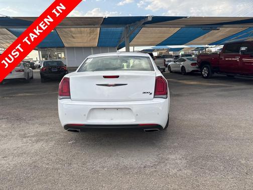 2023 Chrysler 300 S