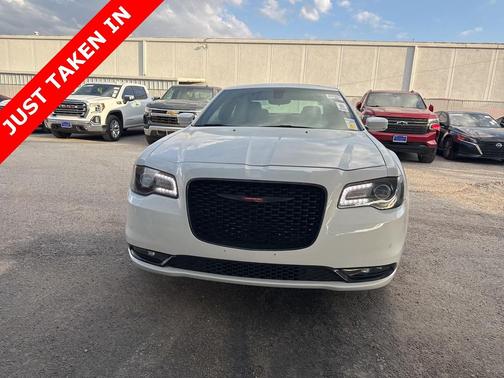 2023 Chrysler 300 S