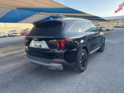 2024 Kia Sorento S