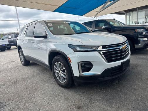 Summit White 2023 Chevrolet Traverse LT Cloth