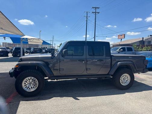 Granite Crystal Metallic Clearcoat 2024 Jeep Gladiator Willys
