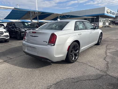 2023 Chrysler 300 S
