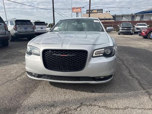 2023 Chrysler 300 S