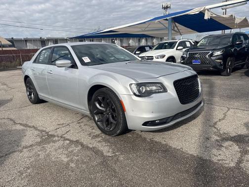 2023 Chrysler 300 S