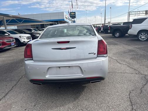 2023 Chrysler 300 S