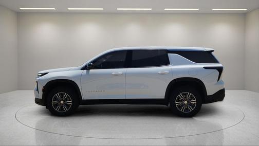 2024 Chevrolet Traverse LS