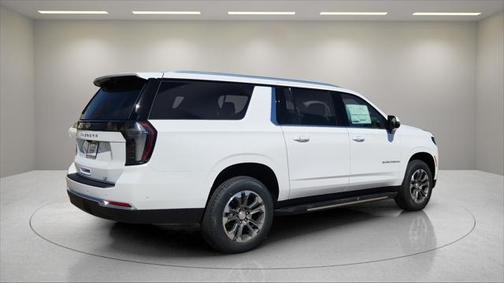 2025 Chevrolet Suburban LT