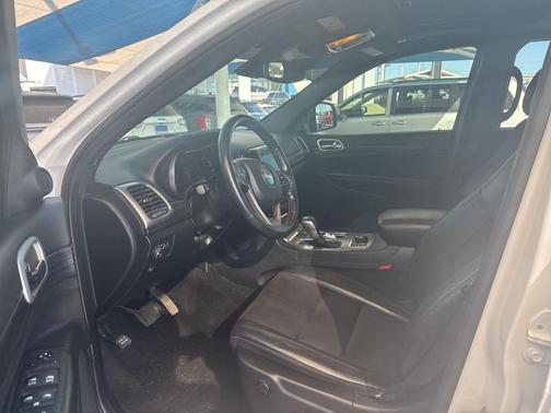 2022 Jeep Grand Cherokee Laredo