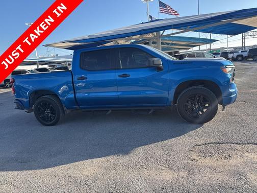 2022 Chevrolet Silverado 1500 Custom