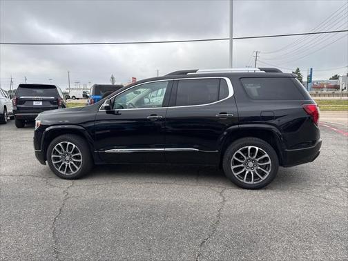 2022 GMC Acadia Denali