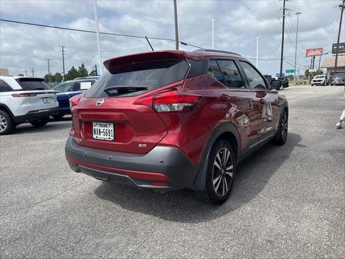 2020 Nissan Kicks SR