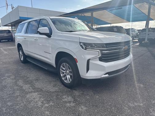 2023 Chevrolet Suburban LT