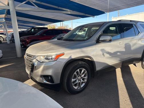 2021 Chevrolet Traverse LT Leather