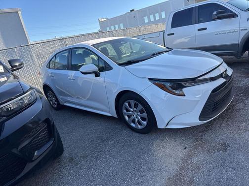 Ice Cap 2023 Toyota Corolla LE