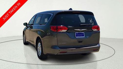 Granite Crystal Metallic Clearcoat 2020 Chrysler Voyager LX