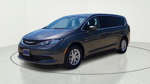Granite Crystal Metallic Clearcoat 2020 Chrysler Voyager LX