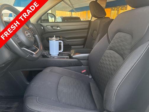 2022 Nissan Pathfinder SV 2WD