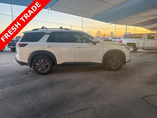 2022 Nissan Pathfinder SV 2WD