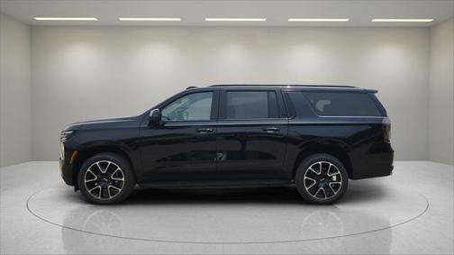 2025 Chevrolet Suburban RST
