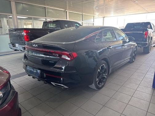 2022 Kia K5 GT-Line