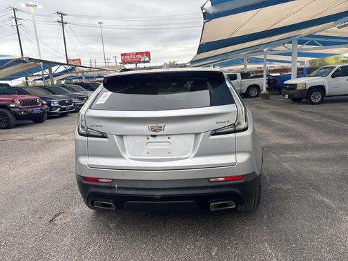 Radiant Silver Metallic 2020 Cadillac XT4 Sport