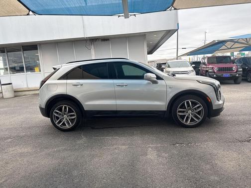 Radiant Silver Metallic 2020 Cadillac XT4 Sport