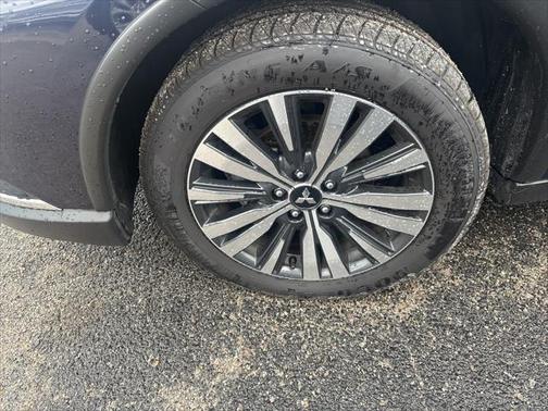 2020 Mitsubishi Outlander ES