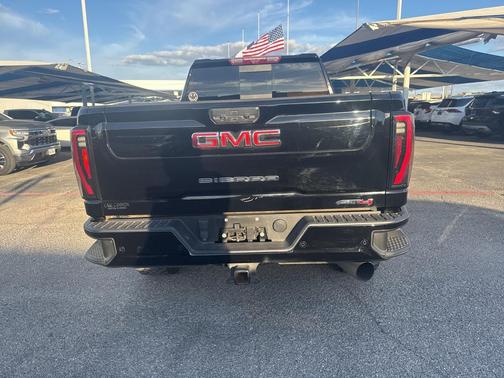 2024 GMC Sierra 2500 AT4