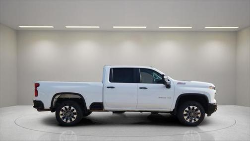 2024 Chevrolet Silverado 2500 Custom
